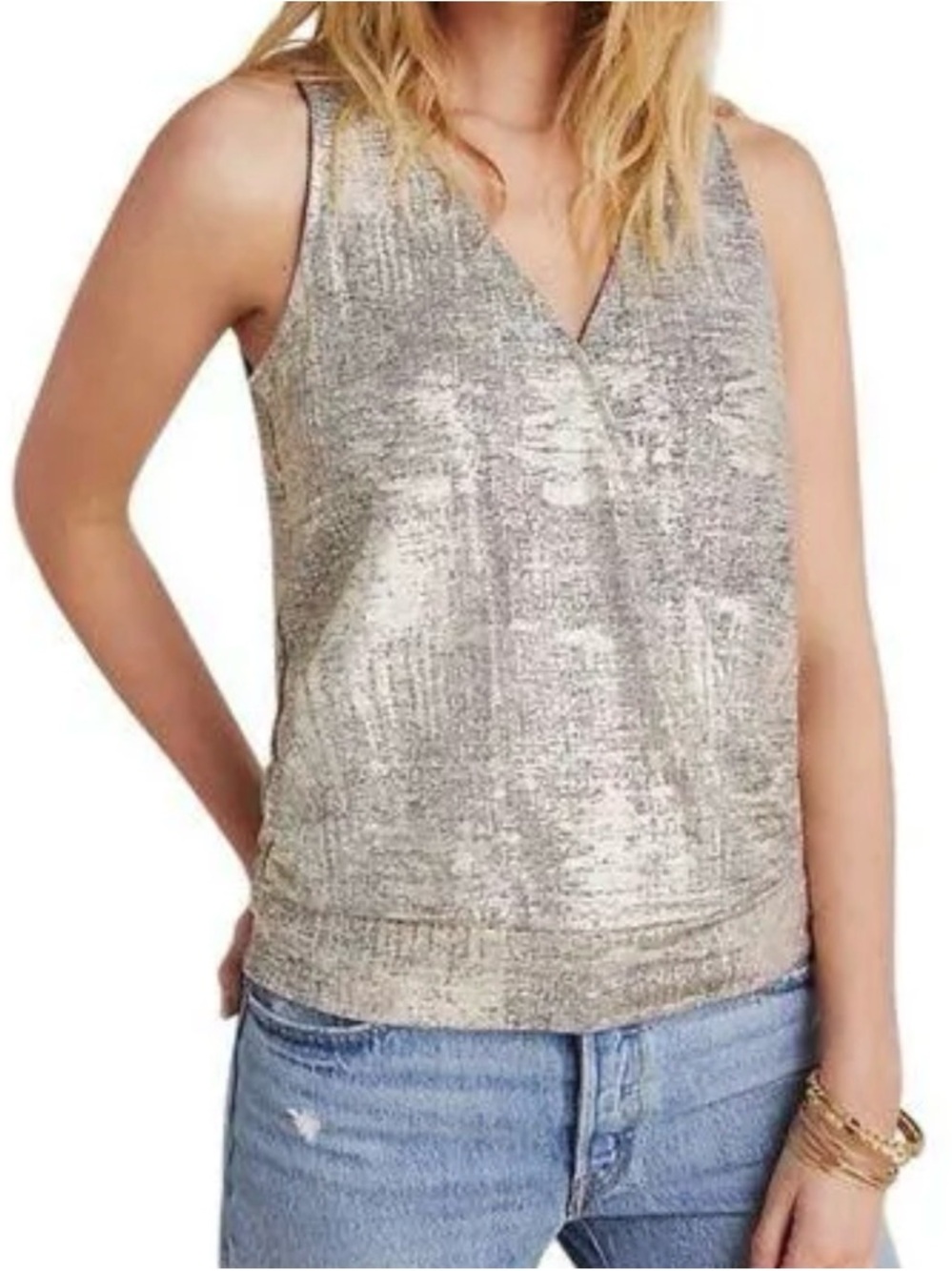 Anthropologie Sleeveless V-Neck Gold Shimmer Women's Top Size Small Akemi + Kin